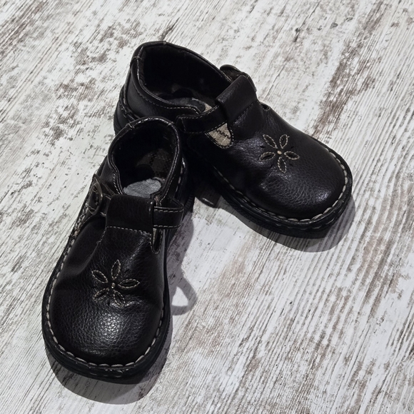 TKS Elegant Dark Brown Kids Dress Shoes with Floral Embroidery - Picture 1 of 8